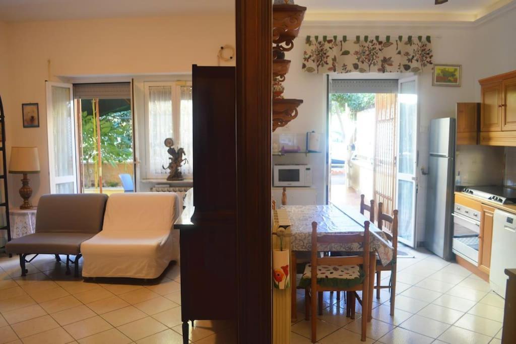 Appartamento In Via Calvi Lido di Ostia